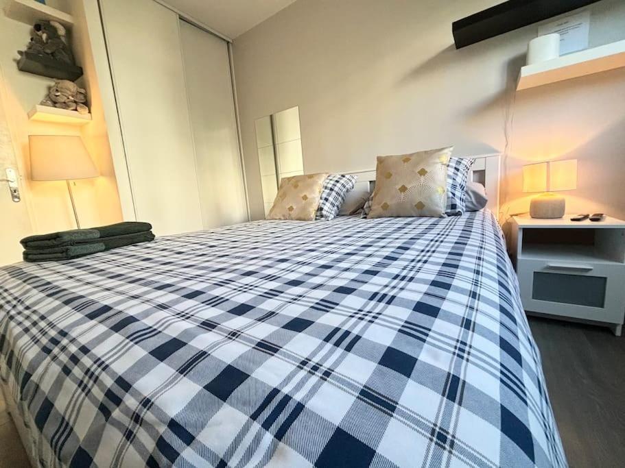 Appartement Confort Avec Balcon - Champigny Exteriér fotografie
