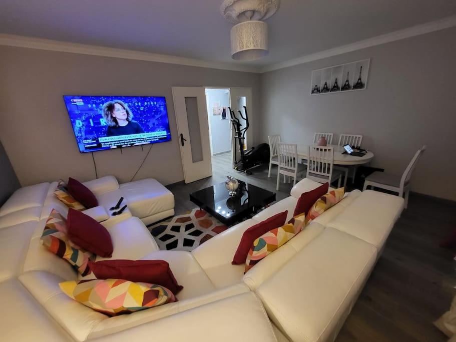 Appartement Confort Avec Balcon - Champigny Exteriér fotografie