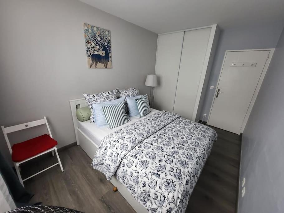 Appartement Confort Avec Balcon - Champigny Exteriér fotografie