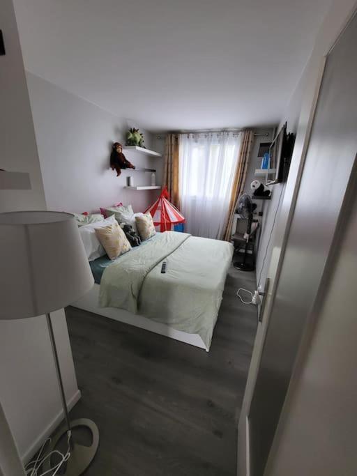 Appartement Confort Avec Balcon - Champigny Exteriér fotografie