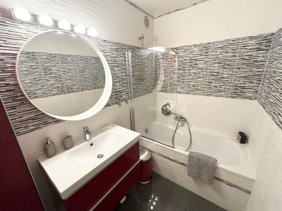 Appartement Confort Avec Balcon - Champigny Exteriér fotografie